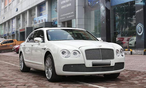 Cận cảnh xe sang Bentley Flying Spur chỉ 3 tỷ đồng ở Hà Nội