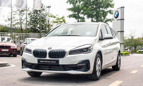 BMW 218i mới "đại hạ giá" gần 300 triệu tại Việt Nam