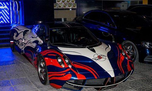 Chi tiết "thần gió" Pagani Huayra hơn 80 tỷ trên phố Sài Gòn 