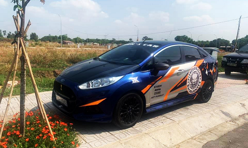 Ford Fiesta độ "full bàl" chỉ hơn 300 triệu ở Sài Gòn