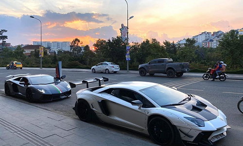 Đại gia Việt cưỡi siêu xe Lamborghini Aventador trốn dịch Covid-19