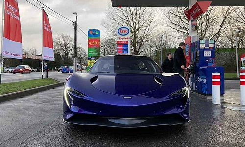 McLaren Speedtail 2,24 triệu USD đầu tiên đến tay khách hàng