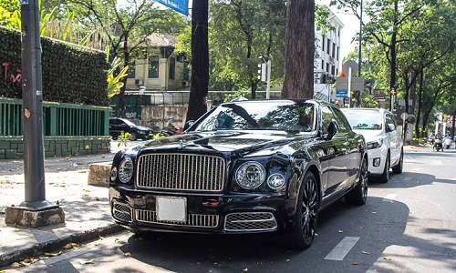 Xe siêu sang “hàng hiếm” Bentley Mulsanne W.O. Edition ở Sài Gòn