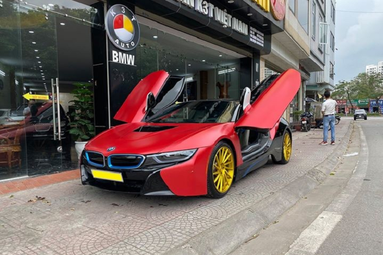 BMW i8 đình đám một thời nay chỉ 3,8 tỷ ở Hà Nội  