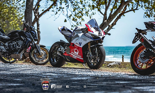 "Soi" siêu môtô Ducati Panigale V4 tiền tỷ độ tem Pramac