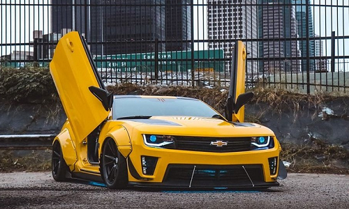 Xem fan cuồng Bumblebee độ Chevrolet Camaro siêu hầm hố