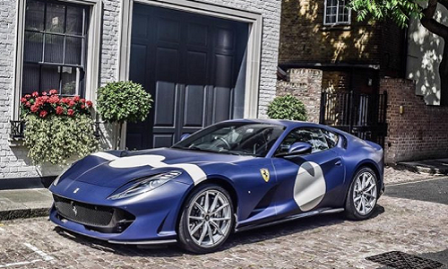 Chiêm ngưỡng Ferrari 812 Superfast trong màu áo Stirling Moss 