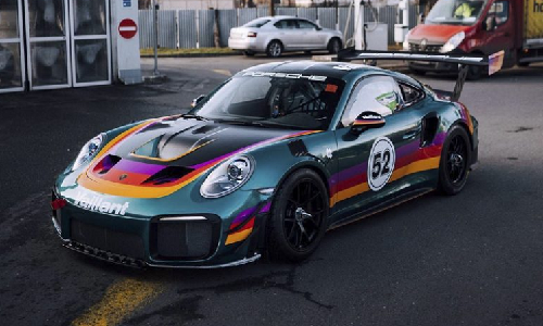 Porsche 911 GT2 RS Clubsport “Vaillant” khoác màu áo huyền thoại 