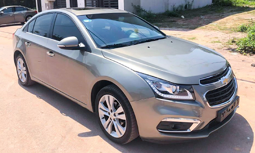 Chevrolet Cruze LTZ dùng 3 năm chỉ hơn 400 triệu tại Việt Nam