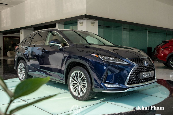 Cận cảnh Lexus RX 450h 2020 hơn 4,6 tỷ tại Việt Nam