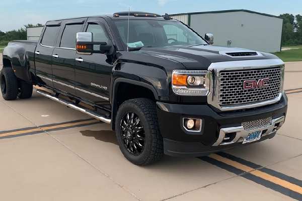 Bán tải "hàng khủng" GMC Sierra Denali HD độ tới 6 cửa 