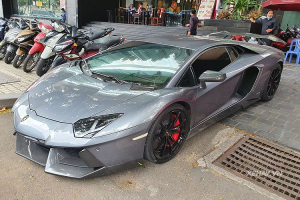 Lamborghini Aventador “khoác” Novitec Torado siêu hầm hố ở Sài Gòn