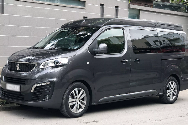 Peugeot Traveller “chạy lướt” rao bán 1,9 tỷ trên sàn xe cũ