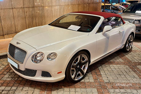 Chi tiết Bentley Continental GTC W12 Mulliner hơn 10 tỷ ở Sài Gòn