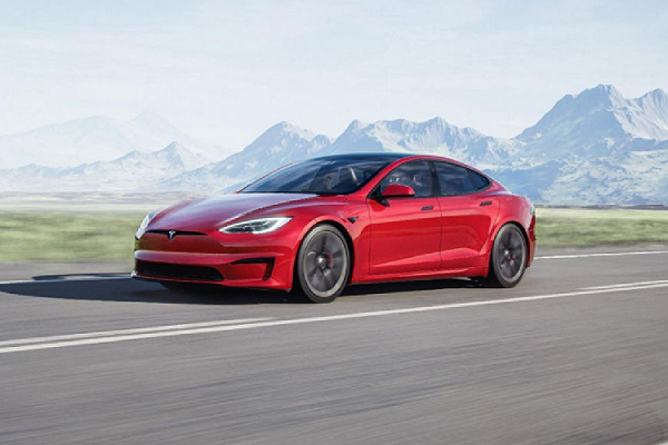 Cận cảnh xe điện Tesla Model S 2021 chạy hơn 800 km chỉ 1 lần sạc 