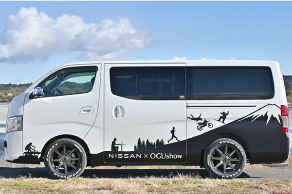 Nissan NV350 Caravan ES Mobility có thể "biến" thành nhà di động