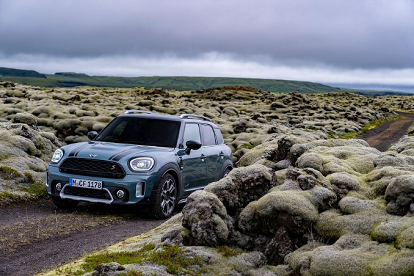 Chi tiết MINI Countryman 2021 từ 2,4 tỷ đồng tại Việt Nam