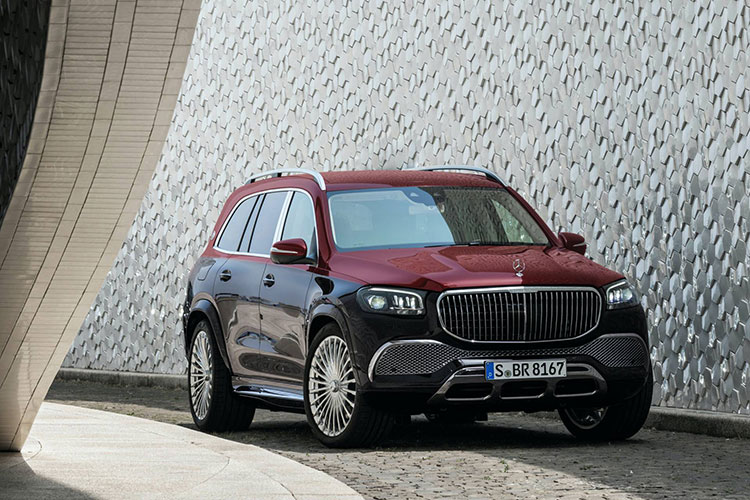 Mercedes-Maybach GLS chính hãng từ 12,5 tỷ, có "đè bẹp" xe nhập tư?