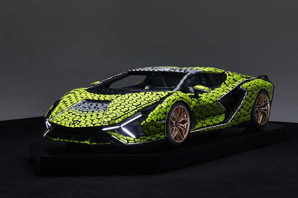 Siêu xe Lamborghini Sian làm từ Lego "như xịn" nặng 2.200 kg