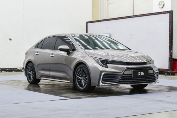 "Soi" Toyota Levin GT 2021 dài hơn Corolla Altis từ 535 triệu đồng