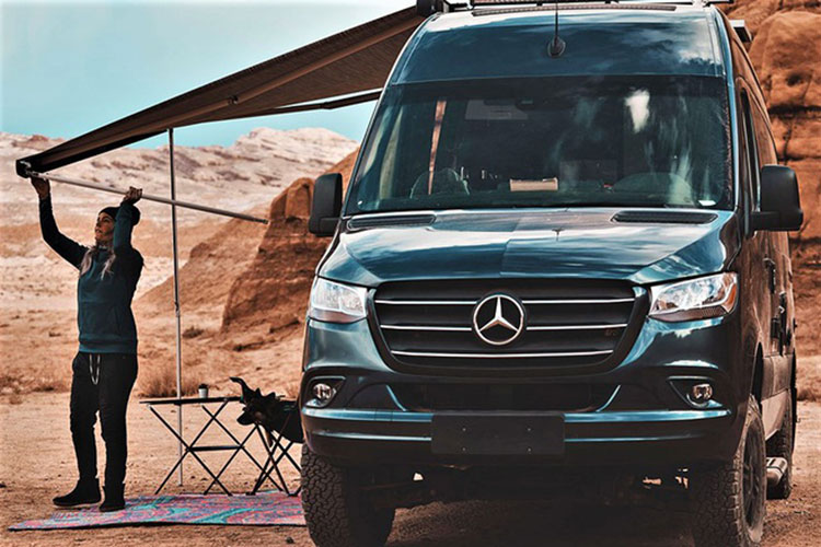 Mercedes-Benz Sprinter độ nhà di động "đa năng" hơn 3,4 tỷ đồng