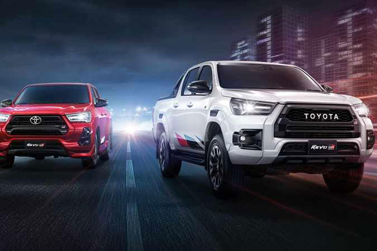 "Soi" Toyota Hilux GR Sport 2022 từ 615 triệu đồng, sắp về Việt Nam