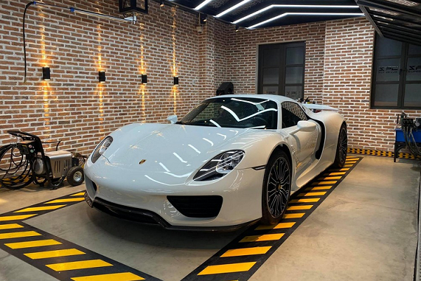 Porsche 918 Spyder hơn 60 tỷ của nữ 9X Sài Gòn về Gò Vấp