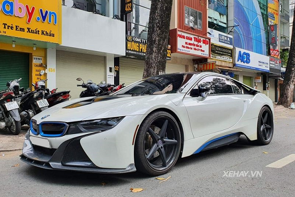 BMW i8 độ ở Sài Gòn - “con cưng” một thời của đại gia Việt