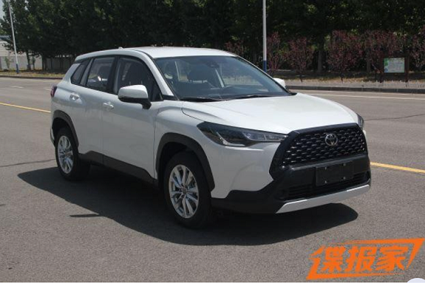 Toyota Frontlander 2022 tại Trung Quốc, giống Cross ở Việt Nam