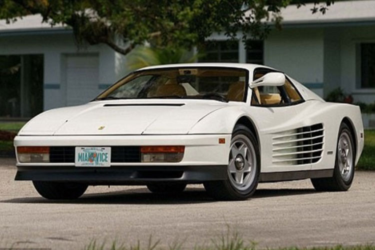 Ferrari Testarossa 1980 phục chế nguyên bản, tốc độ 324 km/h