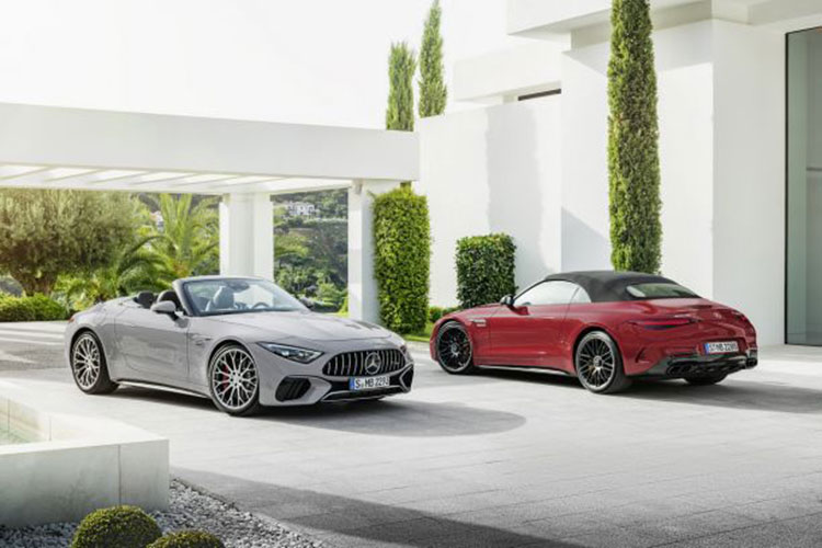 Mercedes-AMG SL 2022 chính thức “đấu” BMW 8 Series Convertible