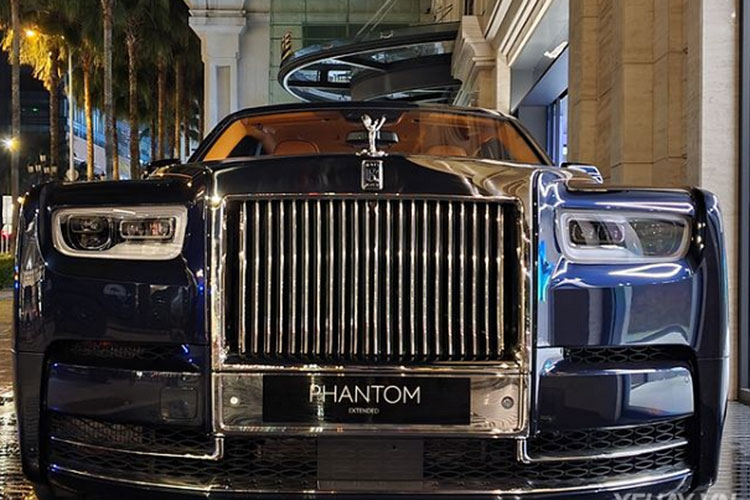 Tận thấy Rolls-Royce Phantom VIII EWB hơn 70 tỷ tại Sài Gòn