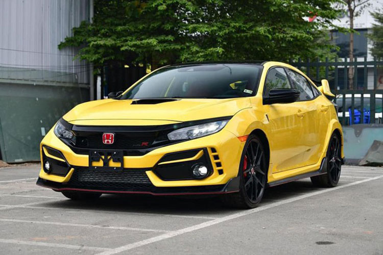 Cận cảnh Honda Civic Type R - không dưới 3,5 tỷ tại Việt Nam