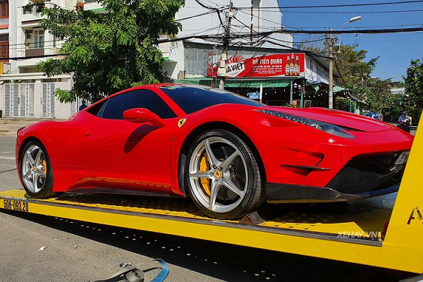 Ferrari 458 Italia chạy 10 năm, vẫn "chất như nước cất" ở Sài Gòn