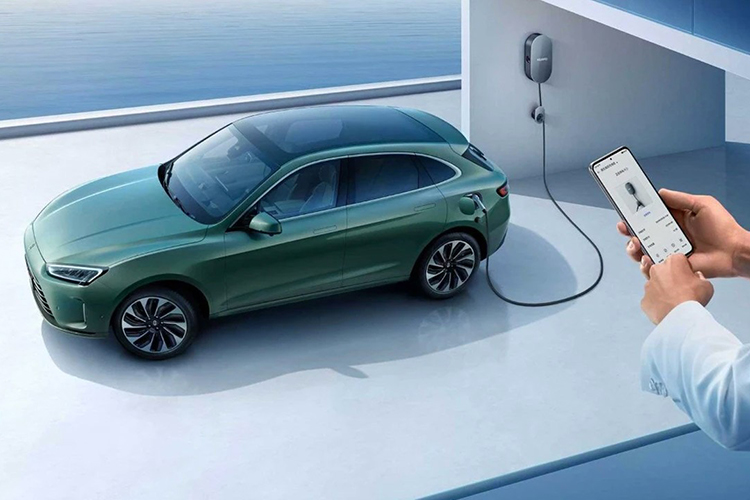 Aito M5 PHEV - SUV điện hơn 900 triệu đồng của Huawei ra mắt