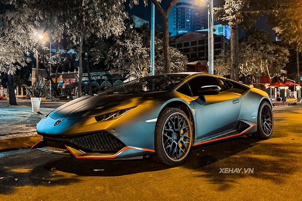 Lamborghini Huracan hơn 10 tỷ đồng tại Việt Nam độ "bộ cánh" độc lạ