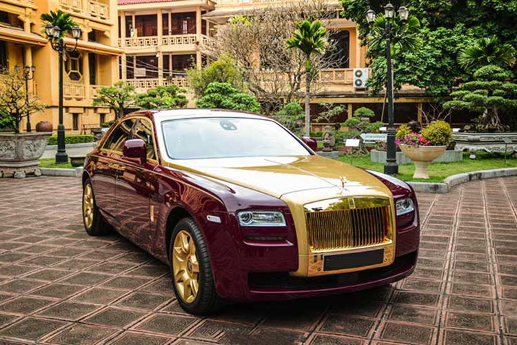 Rolls-Royce Ghost mạ vàng độc nhất Việt Nam của đại gia Quyết “Còi“