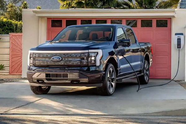 Ford F-150 Lightning 2022 “cháy hàng”, khách mua phải chờ bản 2023