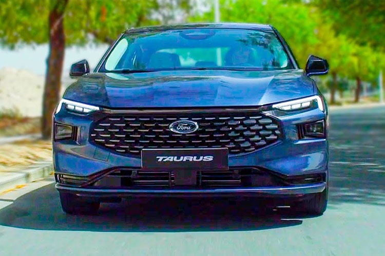 Ford Taurus 2023 ra mắt động cơ EcoBoost 2.0L, "đấu" Toyota Camry