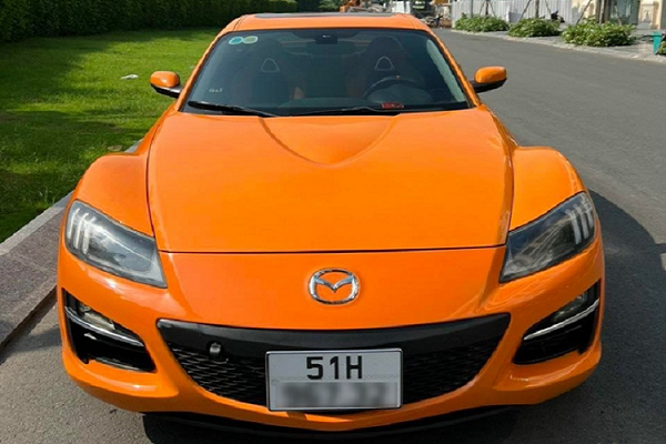 Mazda RX-8 hơn 800 triệu ở Sài Gòn có thể drift đưa vợ đến chợ