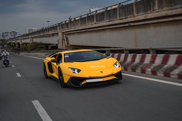 “Tóm gọn” Lamborghini Aventador SV Coupe thứ hai tại Việt Nam