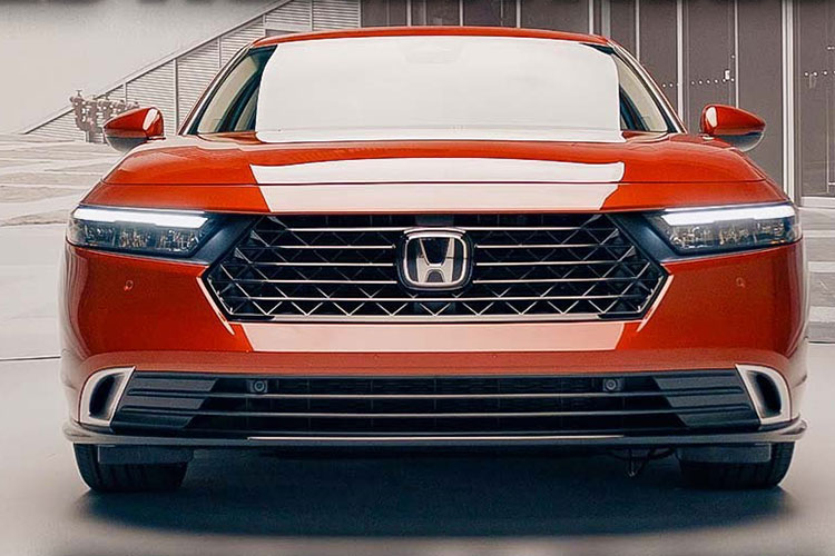 Honda Accord 2023 "lột xác" để đấu Toyota Camry, có về Việt Nam?