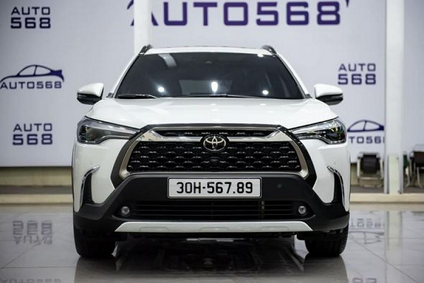 Toyota Corolla Cross đeo biển “san bằng tất cả” rao bán 2,6 tỷ đồng