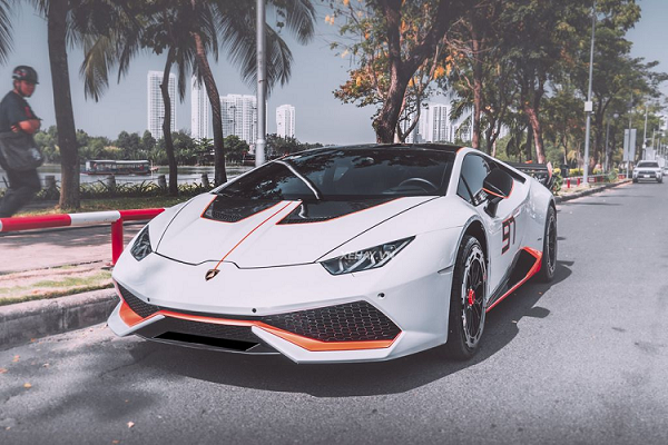 Lamborghini Huracan hơn 12 tỷ “đeo” 3 gói độ khác nhau của Vorsteiner