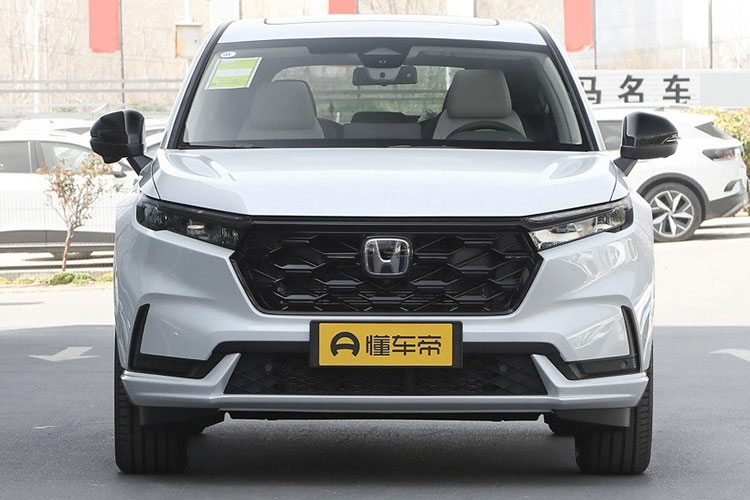 Honda CR-V e:PHEV 2023 "uống" 1,6 lít xăng/100km, từ 843 triệu đồng