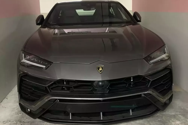 Lamborghini Urus rao bán chỉ bằng biển trúng đấu giá 51K-888.88