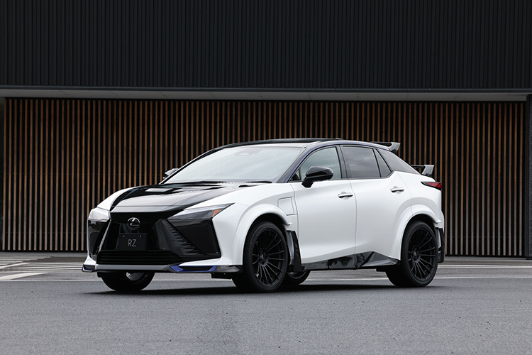 Cận cảnh Lexus RZ450e F Sport thiết kế siêu ngầu, bán chỉ 100 xe