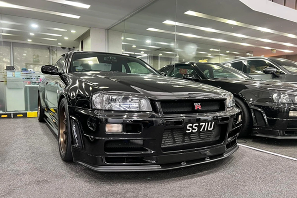 Cận cảnh Nissan Skyline GT-R V-Spec II chạy 23 năm bán hơn 1,7 tỷ đồng 