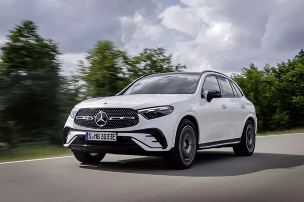 "Soi" Mercedes-Benz GLC 2024 bản chạy 130km không ăn 1 giọt xăng