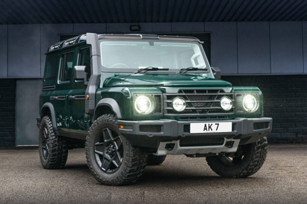 "Soi" Ineos Grenadier giá 92.300 USD, đậm chất Land Rover Defender